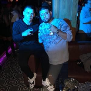 Meet your Posher, Victor